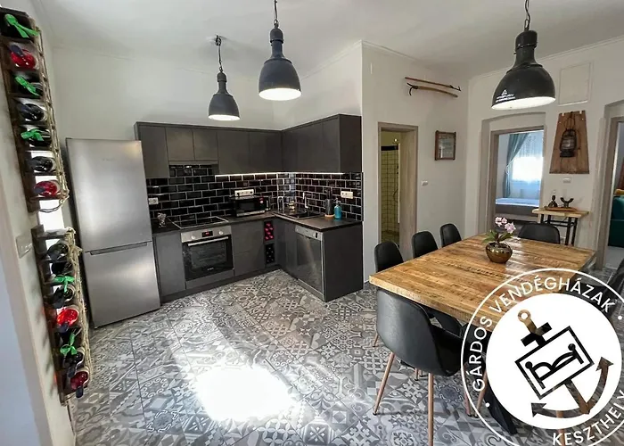 Peter Dock Boutique * Keszthely